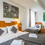 Hotel Lh Medinek Old Town 3*