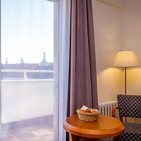 Lh Medinek Old Town ホテル 3*