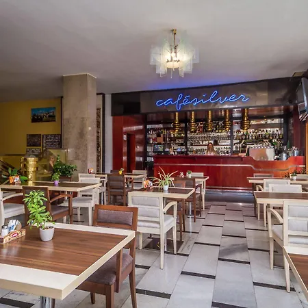 Lh Medinek Old Town מלון