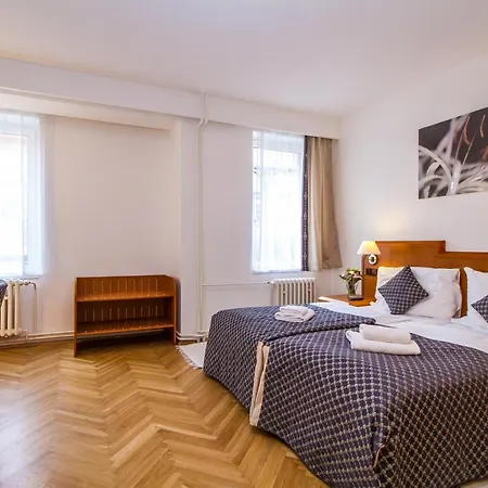 Lh Mědínek Old Town Hotel