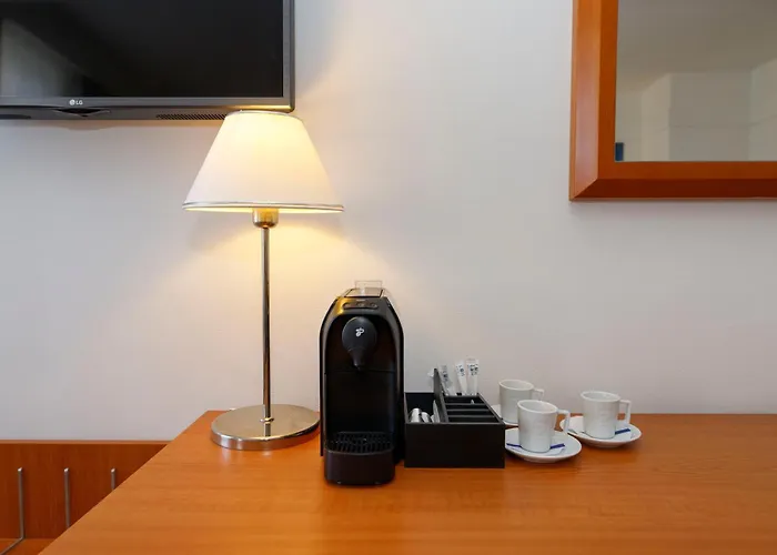 Lh Medinek Old Town מלון קונטה הורה