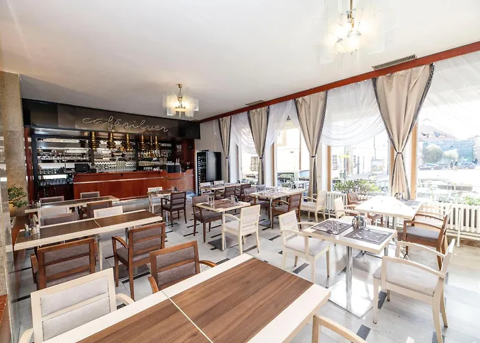 מלון Lh Medinek Old Town 3*