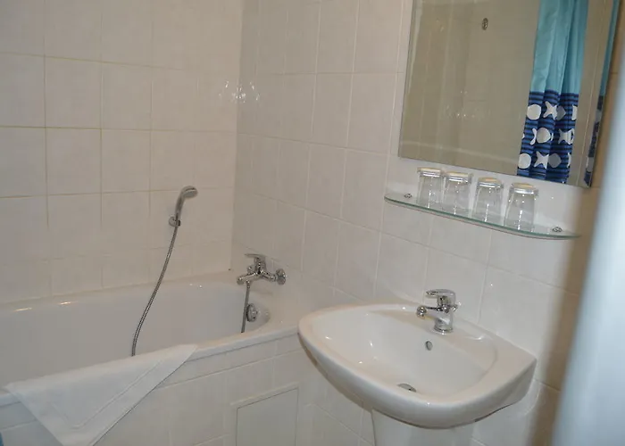 Lh Medinek Old Town מלון 3*