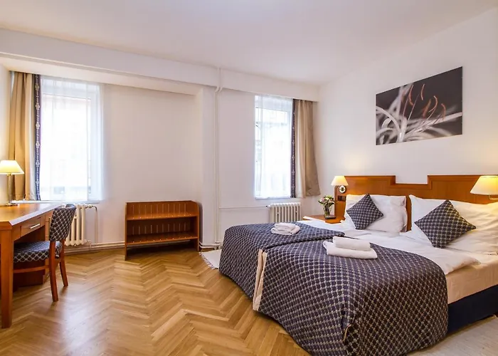 Lh Hotel Medinek Old Town Hotel